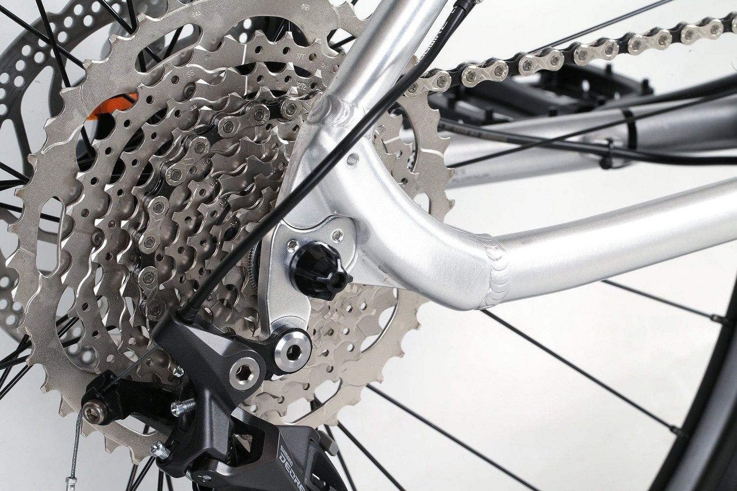 Велосипед Haro Beasley DLX 27.5 (2021), рама 21" (185-195 см), серебристый Велосипед Haro Beasley DLX 27.5 (2021), рама 21" (185-195 см), серебристый