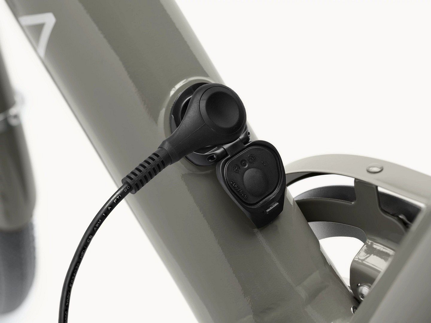 Электровелосипед Electra Loft GO! 7D EQ Step Over, рама L (175-185 см), серый