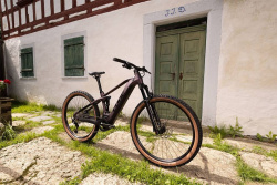 Велосипед Cube Stereo Hybrid 120 Race 625 (2022), рама 20", фиолетовый Велосипед Cube Stereo Hybrid 120 Race 625 (2022), рама 20", фиолетовый